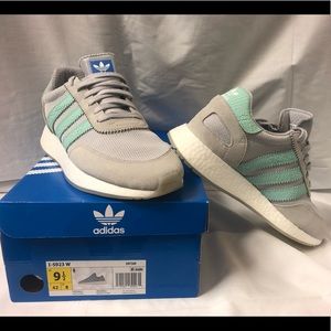 Adidas woman’s original sneaker